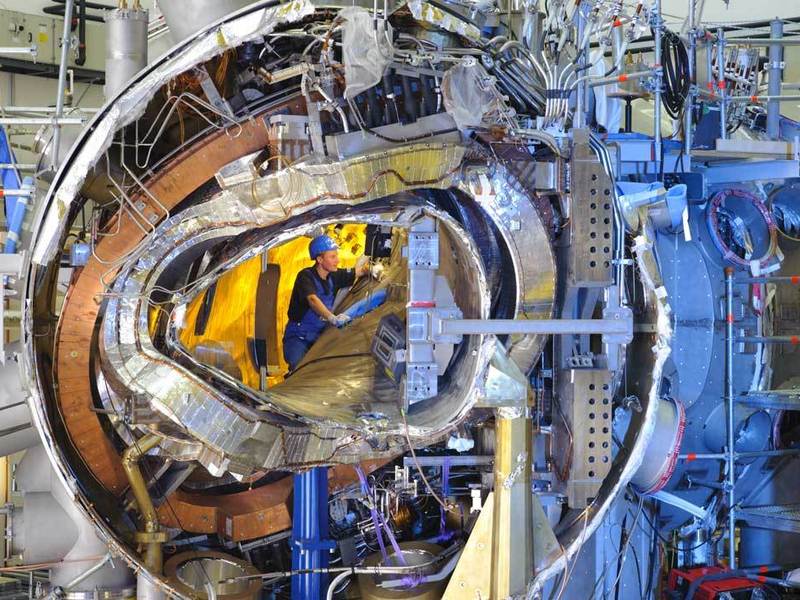 Cam aşa arăta, în 2011, în plină construcţie, stellaratorul german ce imită procesele de fuziune atomică din soare